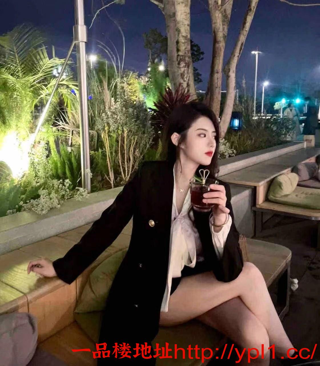 5fc4b690b946445d998bedeb86c2f3e.jpg